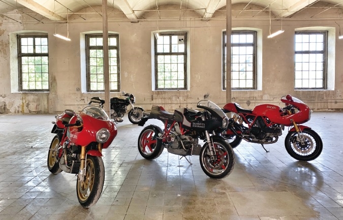 Pot echappement compatible avec Triumph Bonneville Thruxton 1200 2016-2019, Ultracone Inox Cafè Racer, Silencieux Homologué Universel,avec db killer amovible sans Tube de liaison 