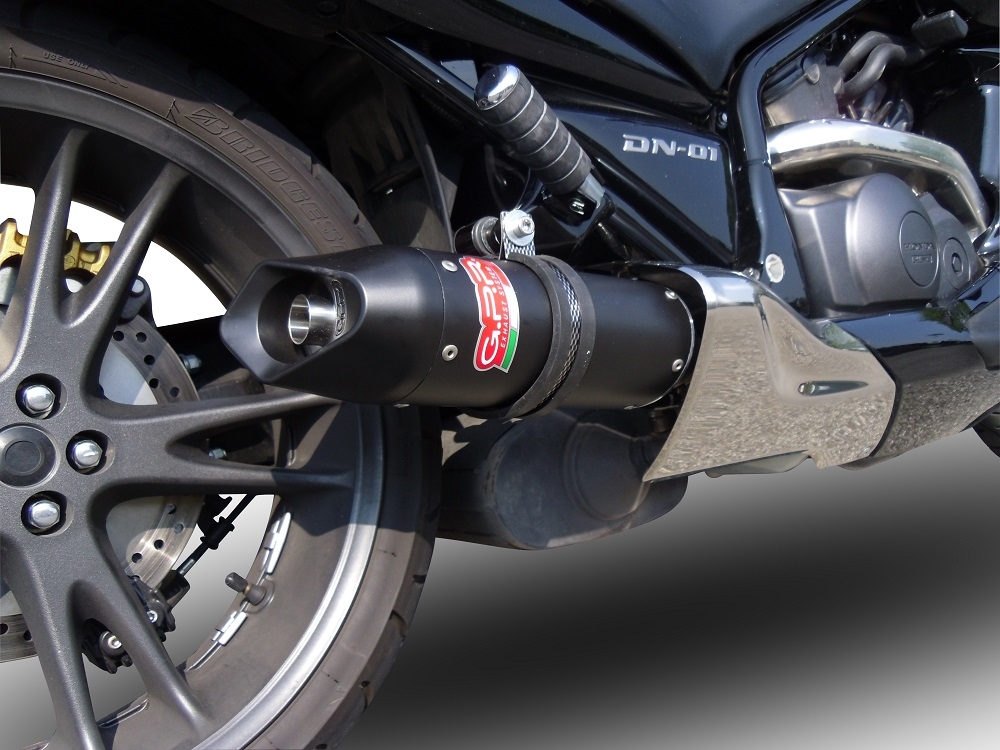 Pot echappement compatible avec Honda Dn-01 2008-2010, Furore Nero, Échappement légal, homologué,silencieux avec db killer amovible et tuyau de liaison spécifique 
