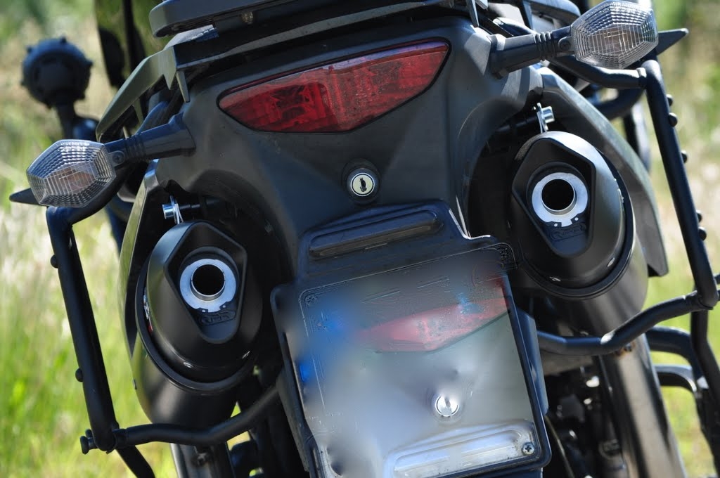 Pot echappement compatible avec Kawasaki Klv 1000 2004-2007, Furore Nero, Paire de pot d'échappement homologuées, livrées avec db killer amovible et raccords spécifiques 