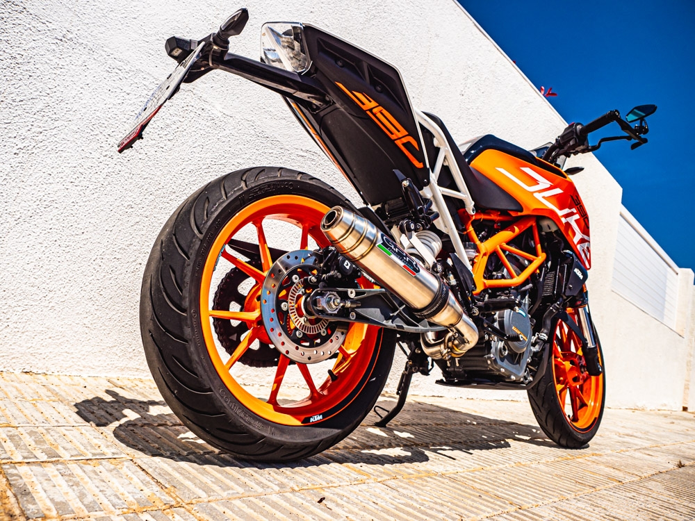 Pot echappement compatible avec Ktm Duke 390 2017-2020, Deeptone Inox, Échappement légal, homologué,silencieux avec db killer amovible et tuyau de liaison spécifique 