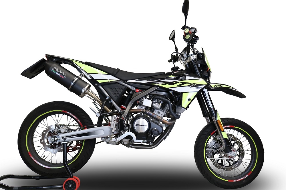 Pot echappement compatible avec Fantic Motor 125 M Performance 2019-2020, Furore Nero, Échappement légal, homologué,silencieux avec db killer amovible et tuyau de liaison spécifique 
