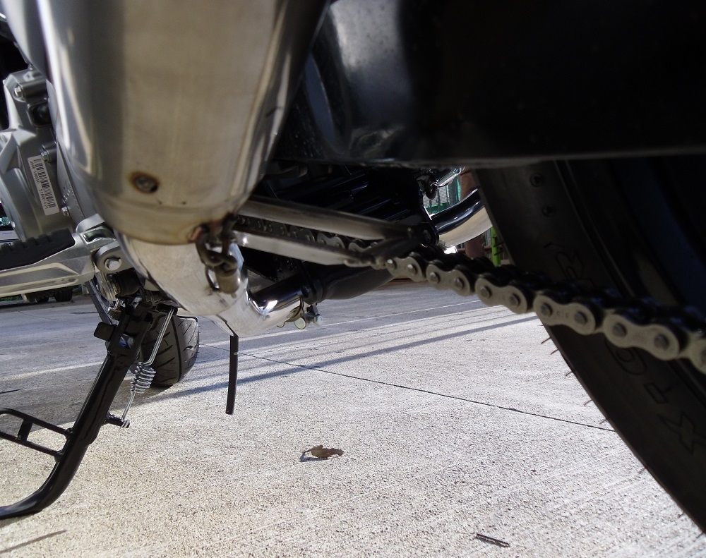 Pot echappement compatible avec Suzuki Gw 250 F Inazuma 2012-2017, Albus Ceramic, Paire de pot d'échappement homologuées, livrées avec db killer amovible et raccords spécifiques 