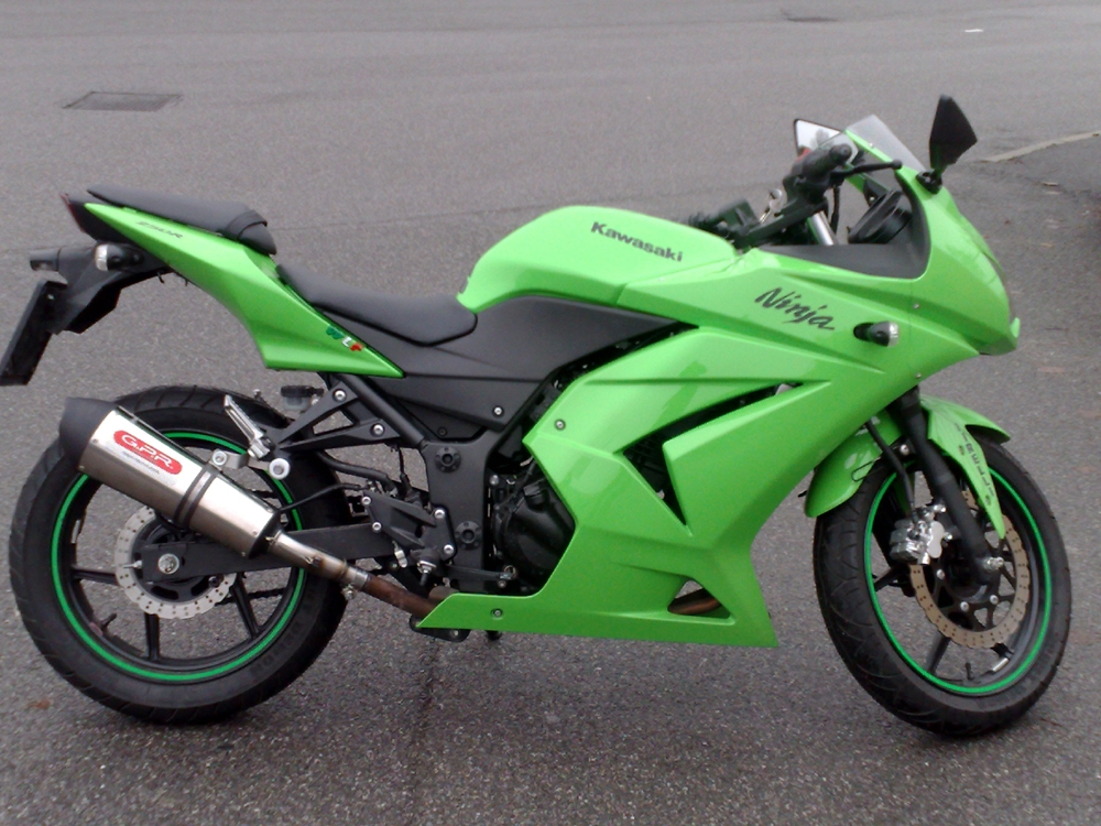 GPR pot echappement compatible avec  Kawasaki Z250  2013-2016, New Grand Prix Evo Titanium, Échappement légal, homologué,silencieux avec db killer amovible et tuyau de liaison spécifique 