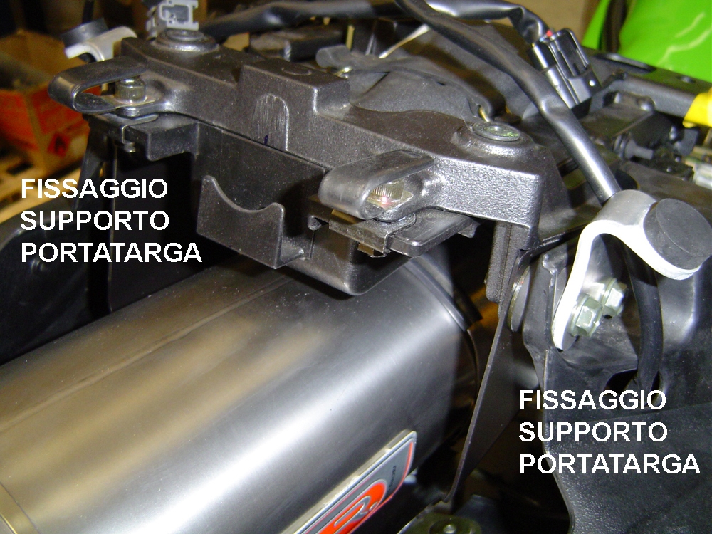 Pot echappement compatible avec Kawasaki Zx-6R 2005-2006, Deeptone Inox, Échappement légal, homologué,silencieux avec db killer amovible et tuyau de liaison spécifique 