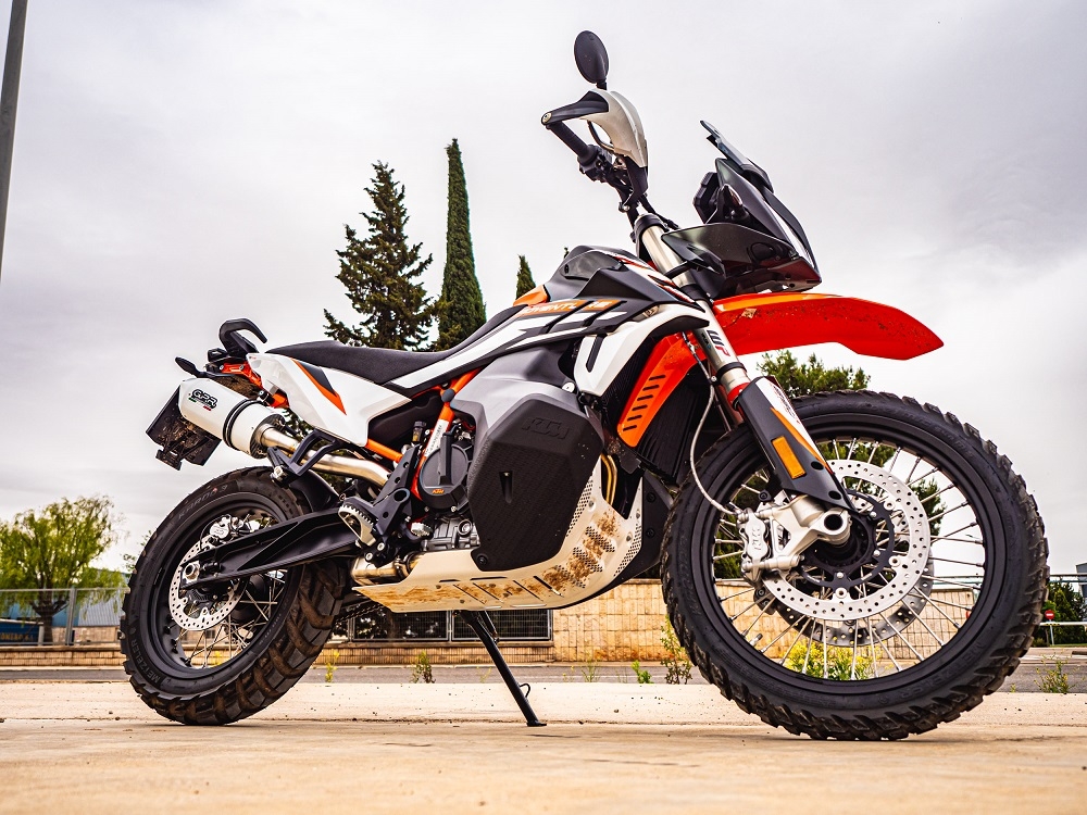 Pot echappement compatible avec Husqvarna Norden 901 2022-2024, Albus Evo4, Échappement légal, homologué,silencieux avec db killer amovible et tuyau de liaison spécifique 