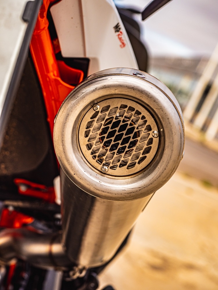 Pot echappement compatible avec Ktm Duke 890 2021-2024, Deeptone Inox, Pot échappement racing, avec les tuyaux de liaison, article sans homologation 
