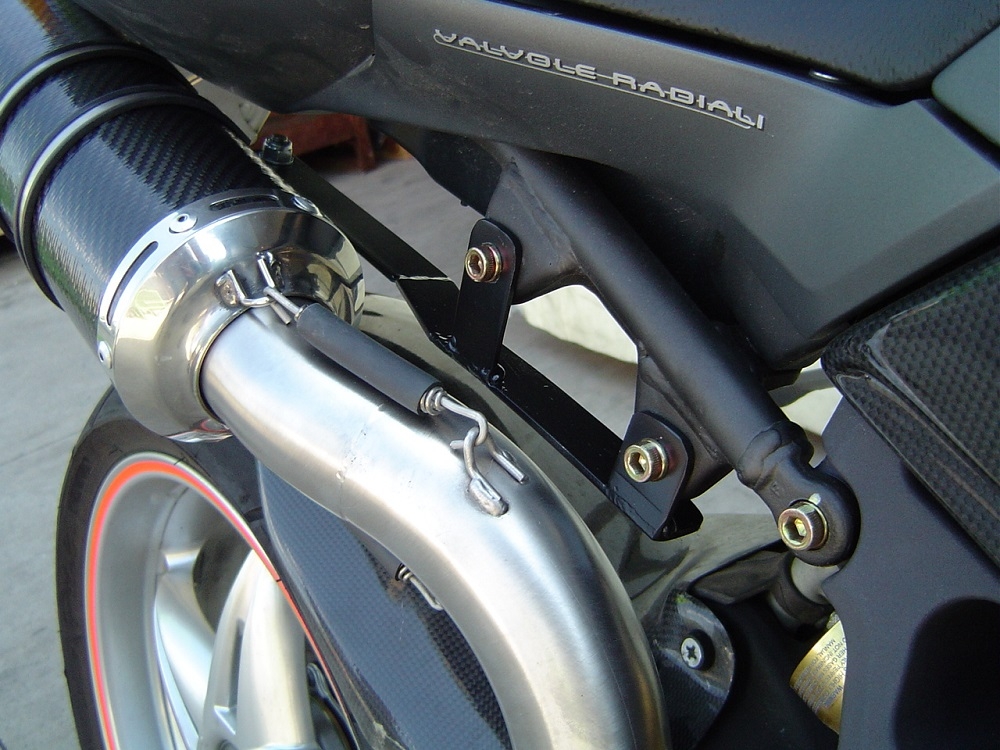Pot echappement compatible avec Mv Agusta Brutale 750 S 2000-2006, Albus Ceramic, Échappement légal, homologué,silencieux avec db killer amovible et tuyau de liaison spécifique 