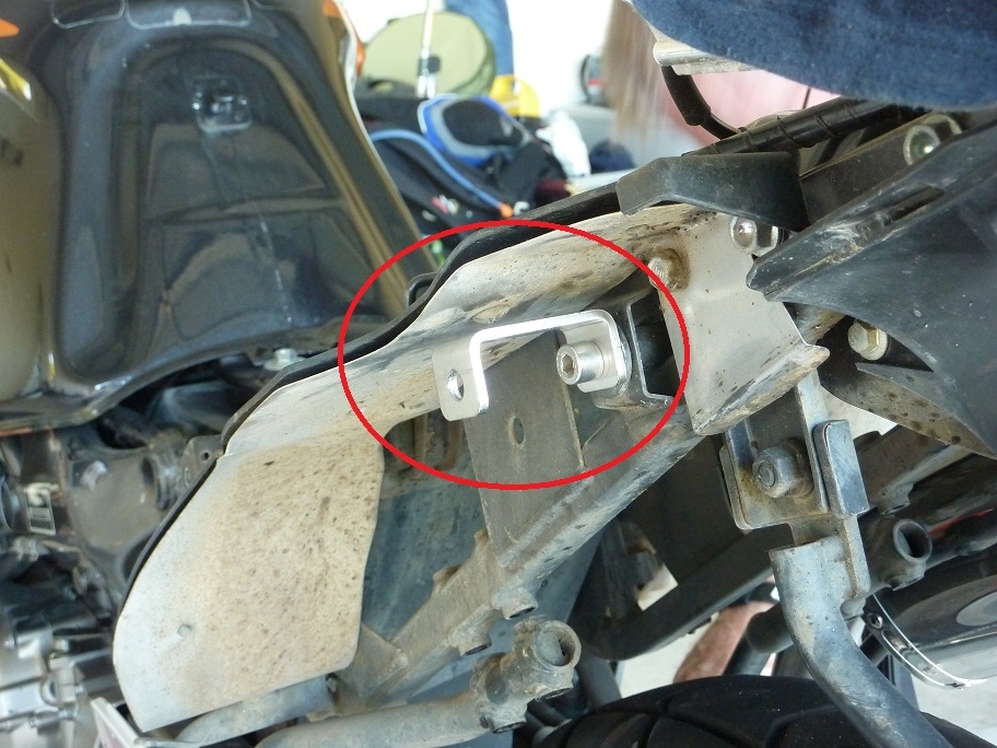 Pot echappement compatible avec Honda Varadero 1000 1999-2011, Satinox , Paire de pot d'échappement homologuées, livrées avec db killer amovible et raccords spécifiques 