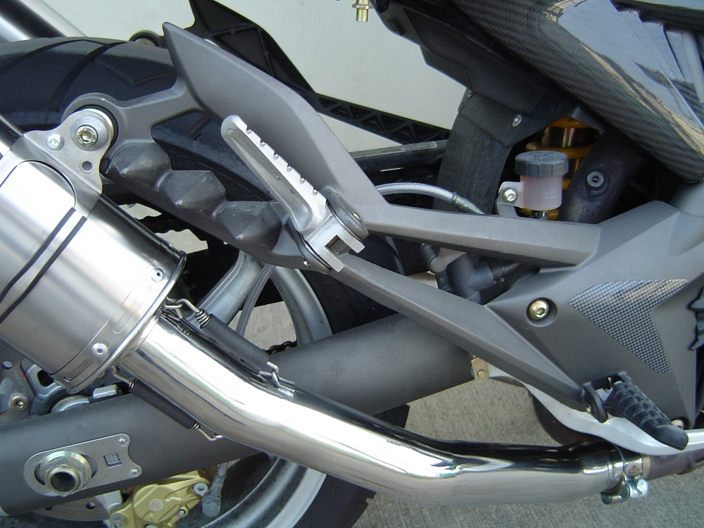 Pot echappement compatible avec Cagiva X-Raptor 1000 2002-2002, Satinox , Paire de pot d'échappement homologuées, livrées avec db killer amovible et raccords spécifiques 
