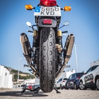 Pot echappement compatible avec Royal Enfield Interceptor 650 2021-2025, Deeptone Inox, Pot échappement double, pas légal pour les pays membres de l'UE, compris db killers amovibles et les tuyaux de liaison 