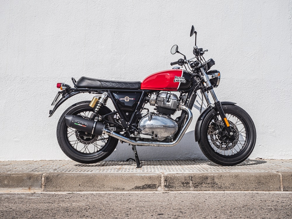 Pot echappement compatible avec Royal Enfield Interceptor 650 2021-2025, Furore Evo4 Nero, Pot échappement double, pas légal pour les pays membres de l'UE, compris db killers amovibles et les tuyaux de liaison 