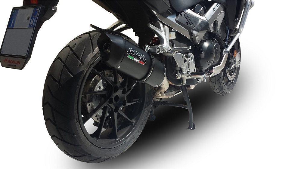 Pot echappement compatible avec Honda Crossrunner 800 Vfr 800 X 2015-2016, Furore Nero, Échappement légal, homologué,silencieux avec db killer amovible et tuyau de liaison spécifique 