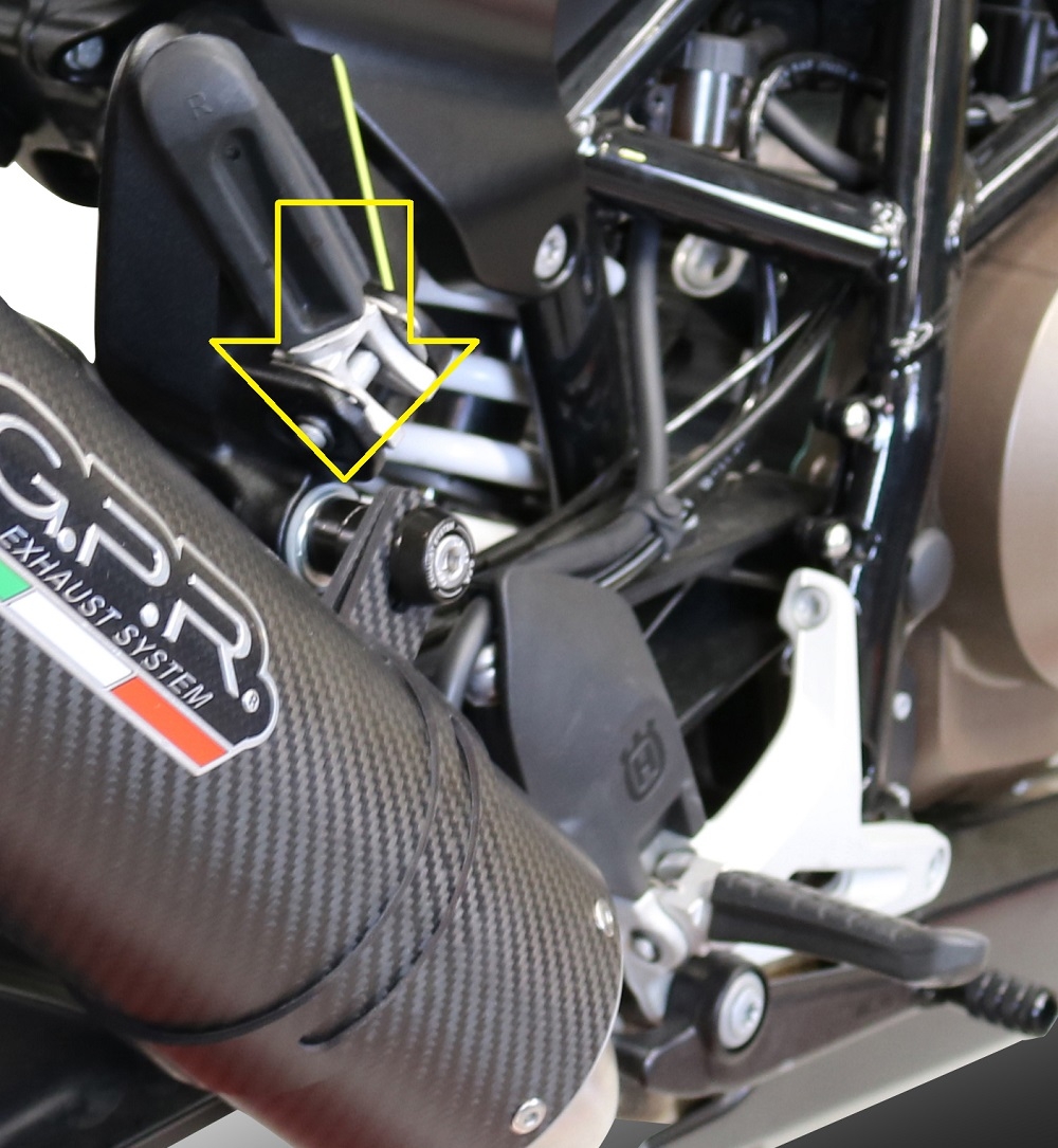 Pot echappement compatible avec Husqvarna Svartpilen 701 2018-2020, Furore Evo4 Nero, Échappement légal, homologué,silencieux avec db killer amovible et tuyau de liaison spécifique 