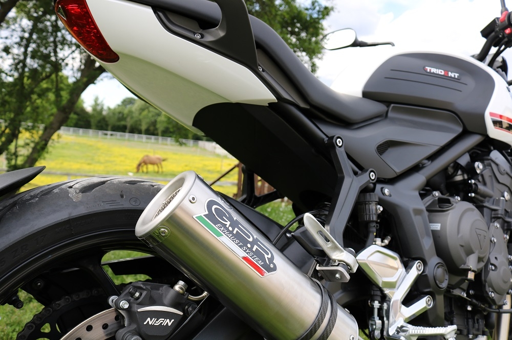 Pot echappement compatible avec Triumph Trident 660 2021-2024, M3 Inox , Pot échappement complet, non légal pour les pays de l'UE, avec db killer amovible 