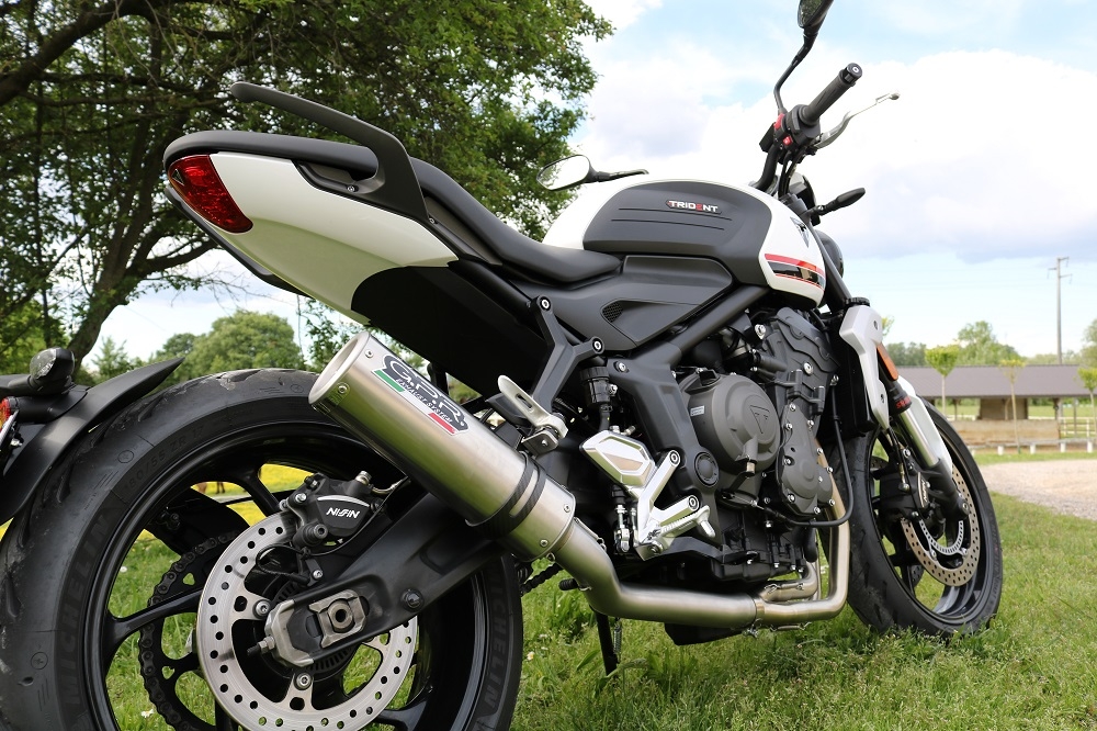 Pot echappement compatible avec Triumph Trident 660 2021-2024, M3 Titanium Natural, Pot échappement complet, non légal pour les pays de l'UE, avec db killer amovible 