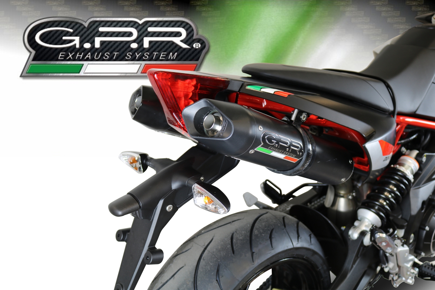 Pot echappement compatible avec Aprilia Shiver 900 2017-2020, Furore Evo4 Nero, Paire de pot d'échappement homologuées, livrées avec db killer amovible et raccords spécifiques 