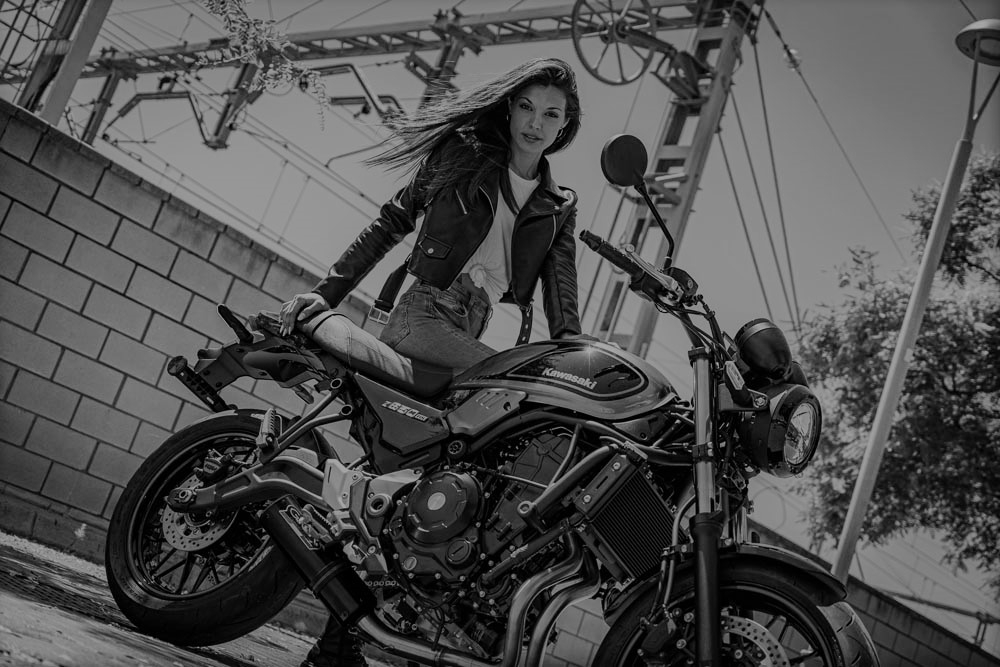Pot echappement compatible avec Kawasaki Z 650 RS 2021-2023, M3 Black Titanium, Pot echappement racing, ligne complet, fourni avec collecteur spécifique, article sans homologation 