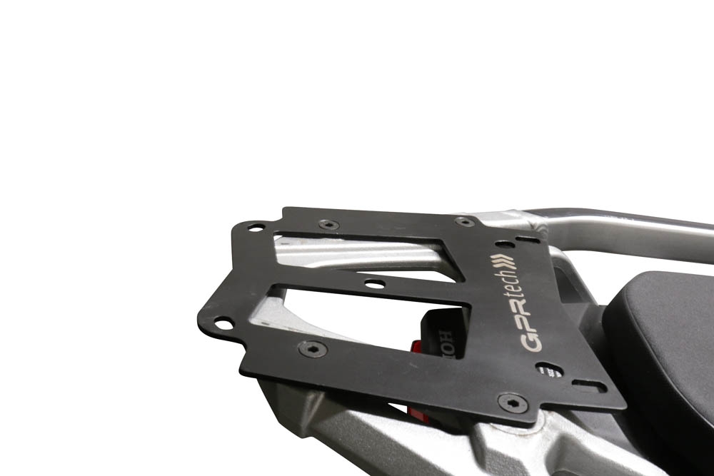 Top case GPR TECH compatible with  Suzuki V-Strom Dl 650 2021/2024 e5 GPR TECH Top case in aluminum, black color with specific plate included Capacity 45 LT.