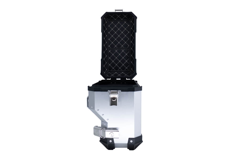GPR TECH compatible with  Honda Crf 1000 L Africa Twin 2018/2020 e4 GPR TECH Pair of side cases aluminum made with contoured right side, silver color with specific pannier holder Capacity 38 LT. + 32 LT.