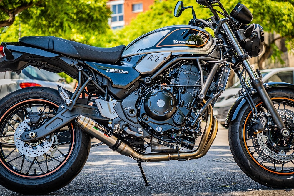Pot echappement compatible avec Kawasaki Z 650 RS 2021-2023, Deeptone Inox, Pot échappement complet, non légal pour les pays de l'UE, avec db killer amovible 