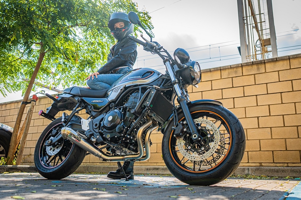 Pot echappement compatible avec Kawasaki Z 650 RS 2021-2023, Powercone Evo, Pot échappement complet, non légal pour les pays de l'UE, avec db killer amovible 