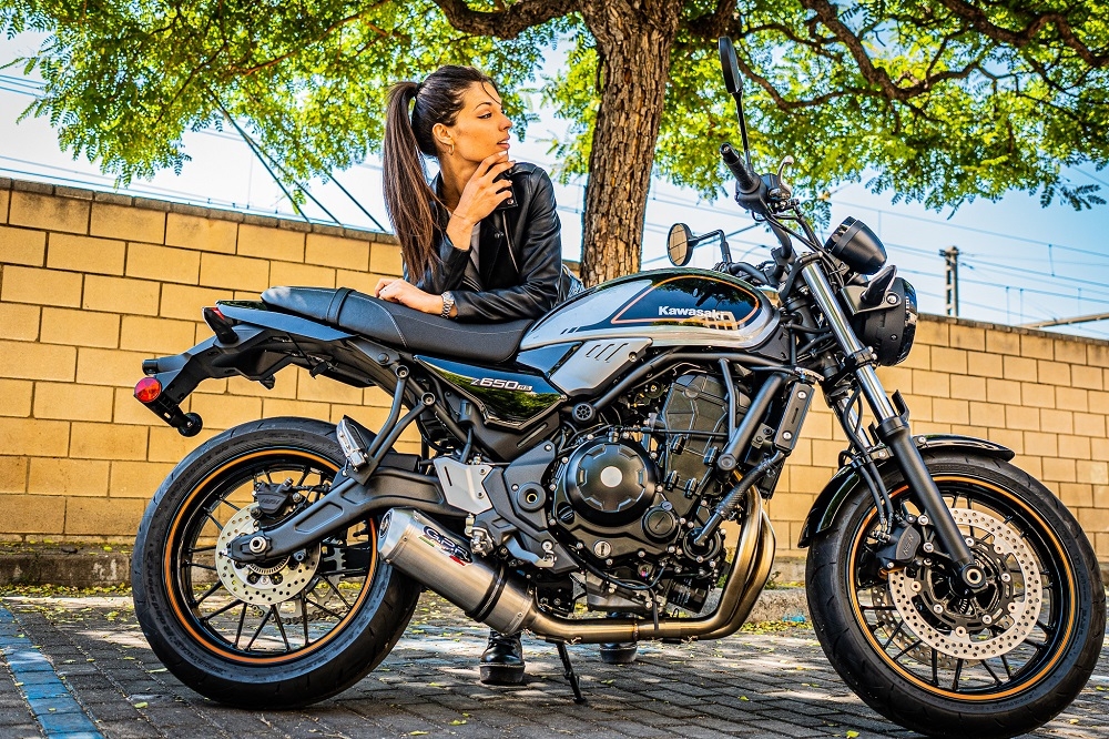 Pot echappement compatible avec Kawasaki Z 650 RS 2021-2023, Satinox, Pot échappement complet, non légal pour les pays de l'UE, avec db killer amovible 