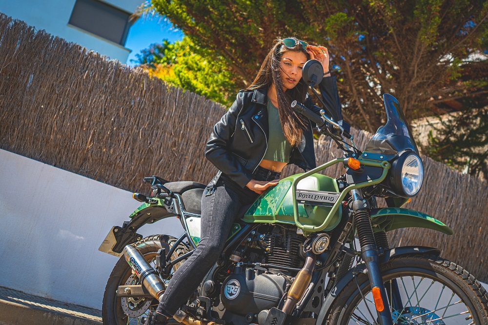 Pot echappement compatible avec Royal Enfield Himalayan 410 2021-2024, Deeptone Inox, Pot échappement racing, avec les tuyaux de liaison, article sans homologation 