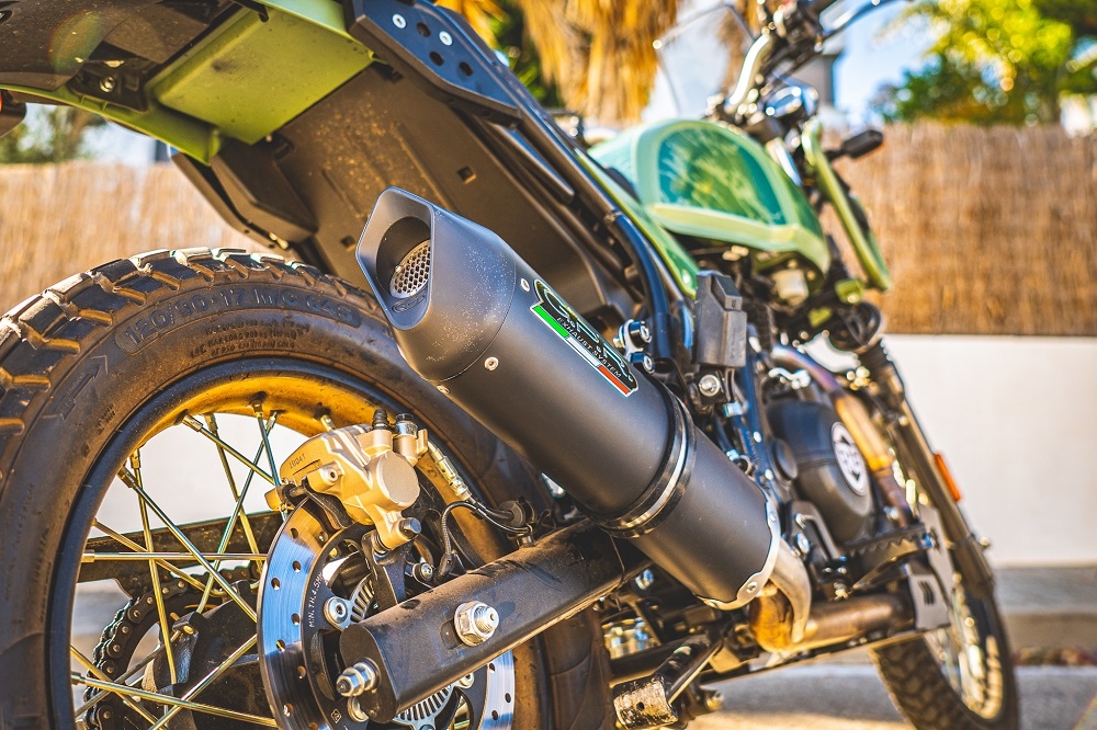Pot echappement compatible avec Royal Enfield Himalayan 410 2021-2024, Furore Nero, Echappement homologué avec Tube connextion racing 