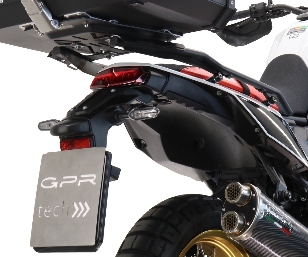Top case GPR TECH compatible with  Yamaha Tenere 700 2021/2024 e5 GPR TECH Top case in aluminum, silver color, including roof rack and specific plate Capacity 45 LT.