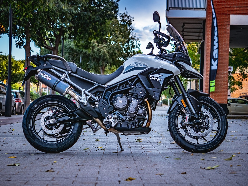 Pot echappement compatible avec Triumph Tiger 850 2020-2024, Dual Inox, Échappement légal, homologué,silencieux avec db killer amovible et tuyau de liaison spécifique 