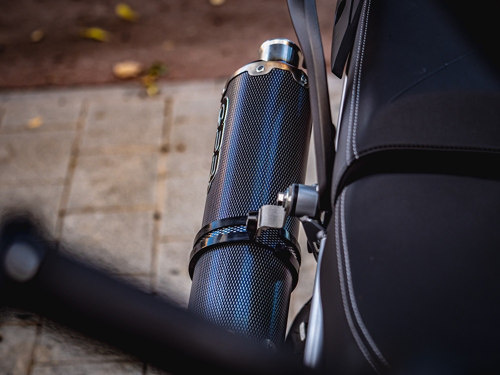 Pot echappement compatible avec Triumph Tiger 850 2020-2024, Dual Inox, Échappement légal, homologué,silencieux avec db killer amovible et tuyau de liaison spécifique 