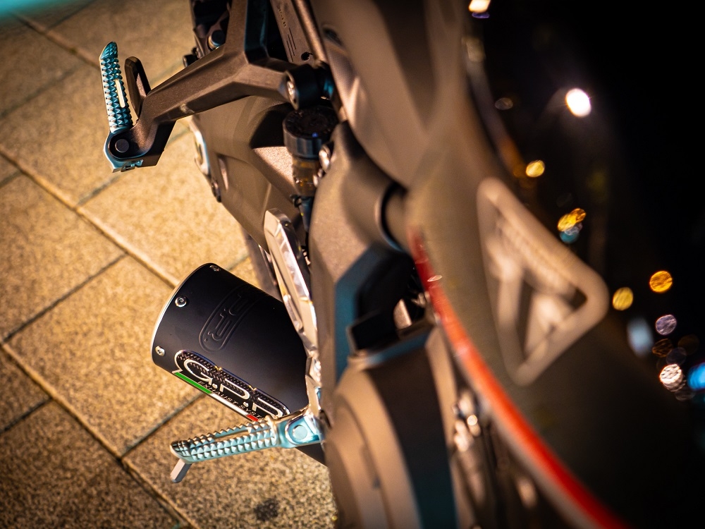 Pot echappement compatible avec Triumph Tiger Sport 660 2022-2024, M3 Black Titanium, Pot échappement complet, non légal pour les pays de l'UE, avec db killer amovible 