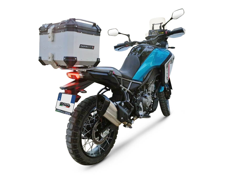 Top case GPR TECH compatible with  Cf Moto 450MT 2023/2025 Euro5 Plus GPR TECH Top case in aluminum, silver color with specific plate included Capacity 55 LT.