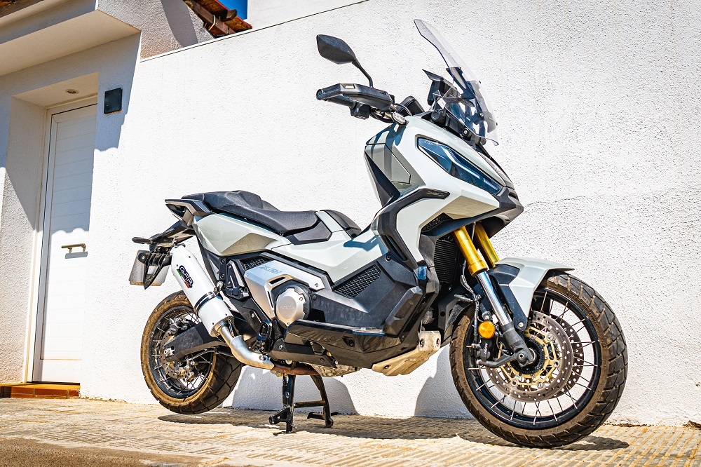 Pot echappement compatible avec Honda Forza 750 2021-2024, Albus Evo4, Échappement légal, homologué,silencieux avec db killer amovible et tuyau de liaison spécifique 