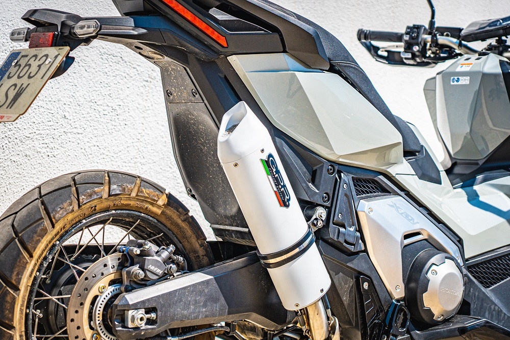 Pot echappement compatible avec Honda Forza 750 2021-2024, Albus Evo4, Échappement légal, homologué,silencieux avec db killer amovible et tuyau de liaison spécifique 