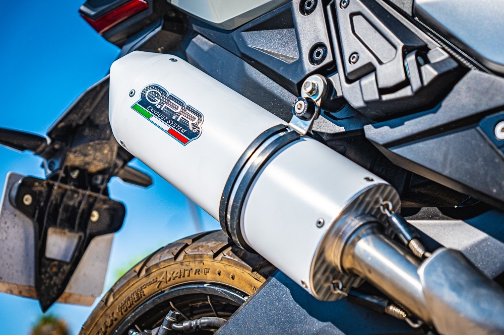 Pot echappement compatible avec Honda Forza 750 2021-2024, Albus Evo4, Échappement légal, homologué,silencieux avec db killer amovible et tuyau de liaison spécifique 