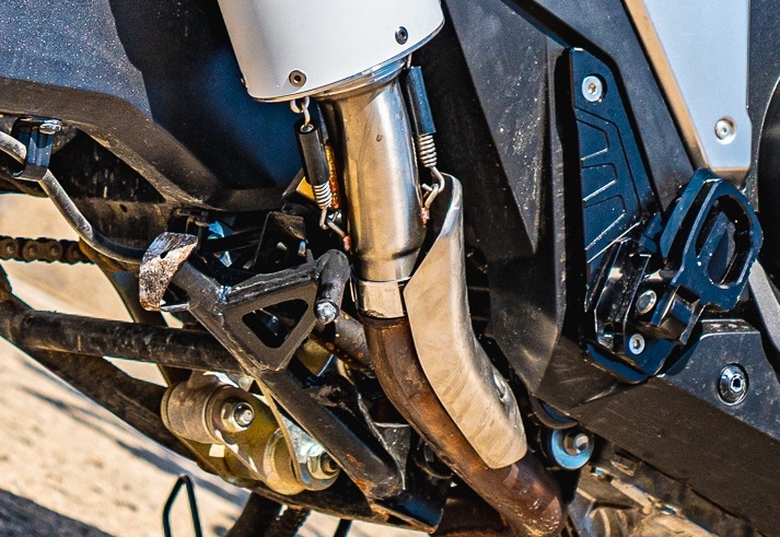 Pot echappement compatible avec Honda X-Adv 750 2021-2024, Furore Evo4 Nero, Échappement légal, homologué,silencieux avec db killer amovible et tuyau de liaison spécifique 