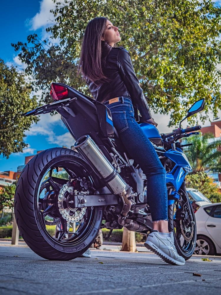 Pot echappement compatible avec Kawasaki Z 125 2021-2024, M3 Inox , Échappement légal, homologué,silencieux avec db killer amovible et tuyau de liaison spécifique 