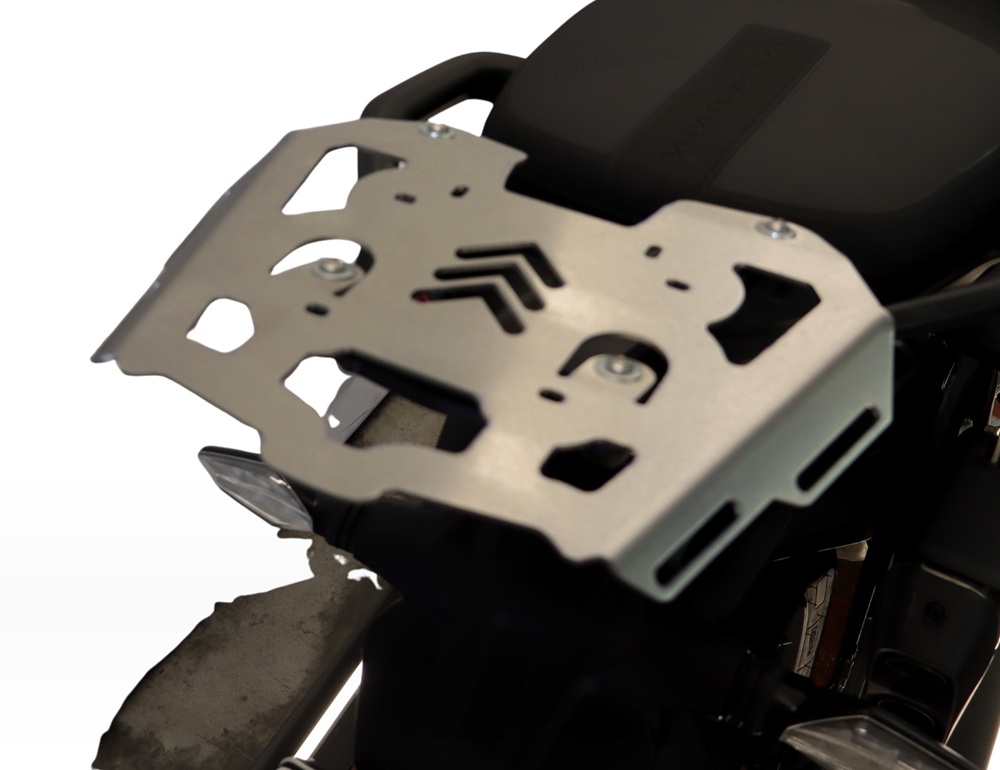 Top case GPR TECH compatible with  Harley Davidson Pan America 1250 2020/2024 Top Case Alpitech en aluminium, couleur argent avec plaque spécifique incluse Capacité Litres 35