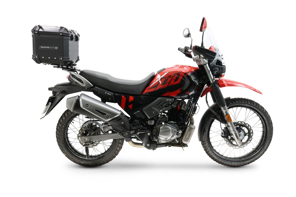 Top case GPR TECH compatible with  Hero Xpulse 200 4V 2025/2026 E5 plus Top Case Alpitech en aluminium, couleur noire avec plaque spécifique incluse Capacité Litres 26