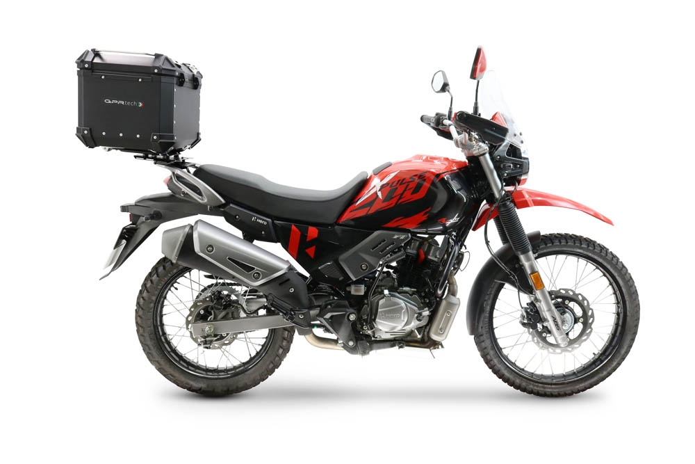 Top case GPR TECH compatible with  Hero Xpulse 200 4V 2025/2026 E5 plus Top Case Alpitech en aluminium, couleur noire avec plaque spécifique incluse Capacité Litres 35