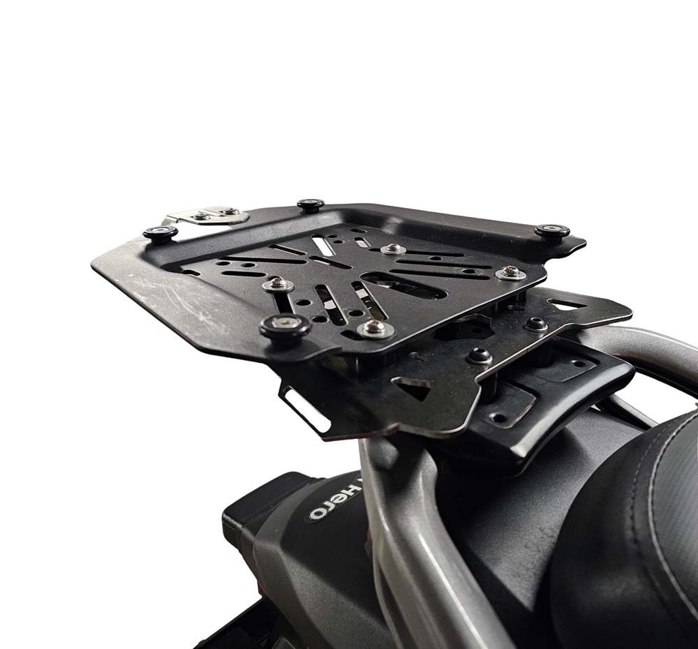 Top case GPR TECH compatible with  Hero Xpulse 200 BS6 4V 2021/2024 E5 Top Case Alpitech en aluminium, couleur argent avec plaque spécifique incluse Capacité Litres 35