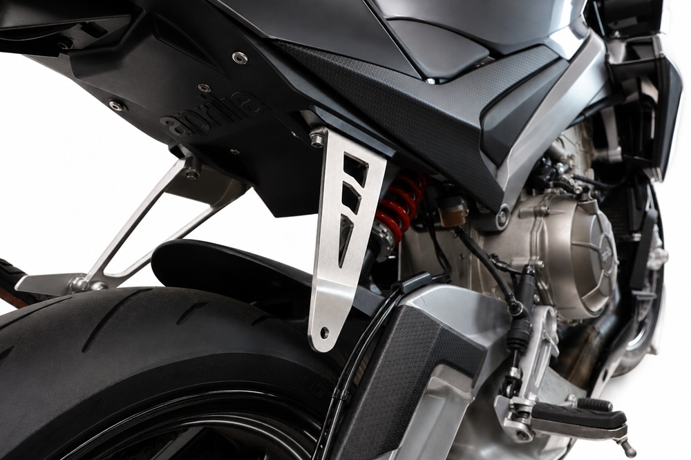 GPR compatible avec Aprilia RS 660 2021-2024, Staffa Pedana Passeggero / Muffler bracket, 
