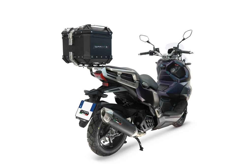 Top case GPR TECH compatible with  Sym ADX 125 2024/2026 e5 Plus Top Case Alpitech en aluminium, couleur noire avec plaque spécifique incluse Capacité Litres 35